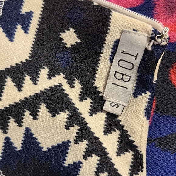 Tobi Aztec black and white dress size S - Picture 3 of 3